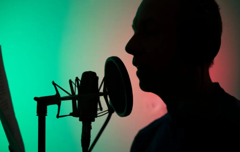 How to record a voice over